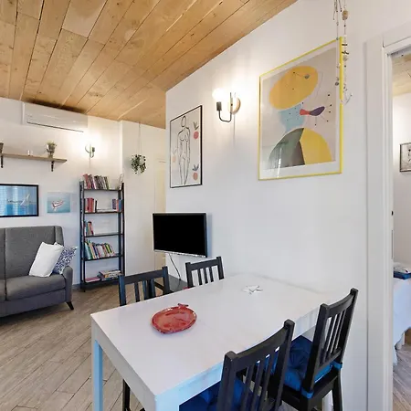 La Casa Del Sole Nel Borgo Daire