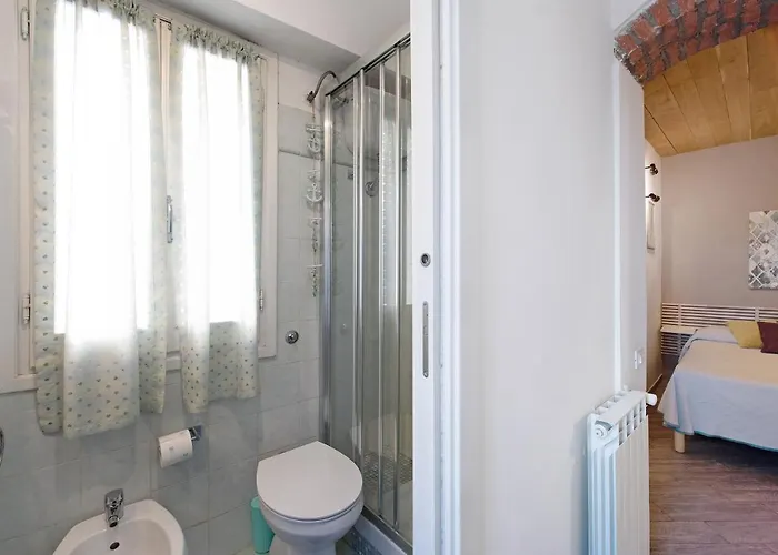 La Casa Del Sole Nel Borgo Apartment *