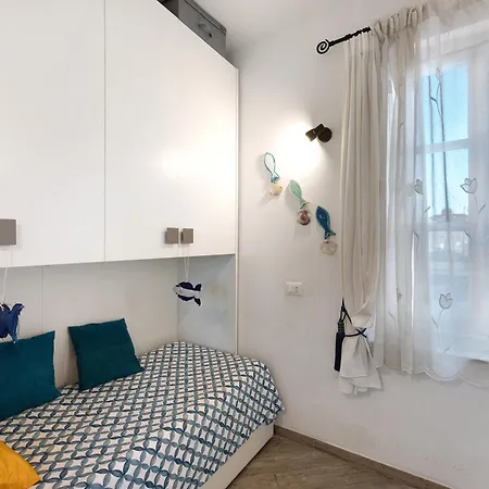 La Casa Del Sole Nel Borgo 아파트 제노바