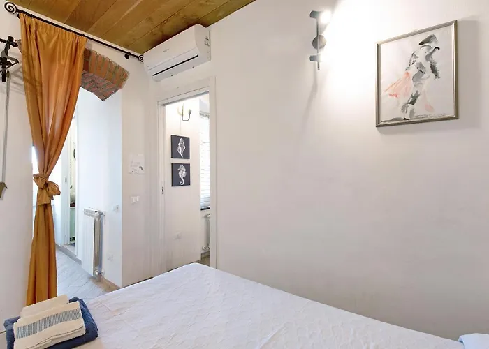 La Casa Del Sole Nel Borgo Génova